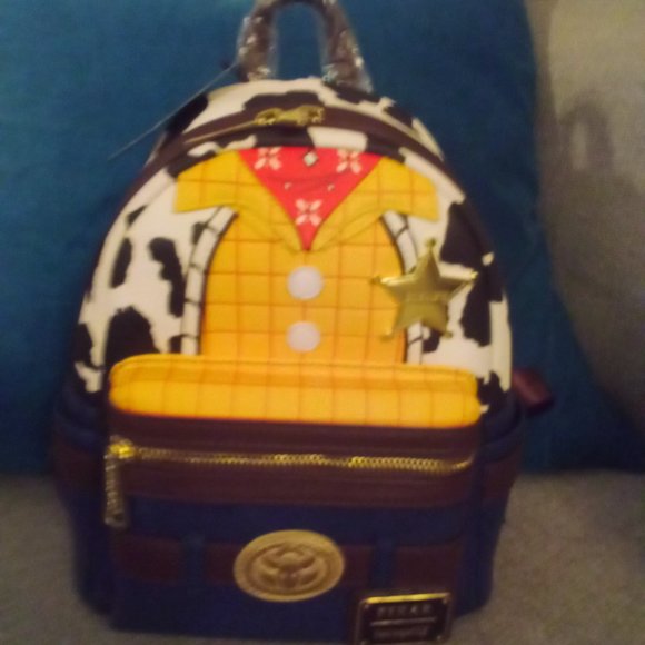 Lounge fly bags and Wallets - Picture 12 of 16